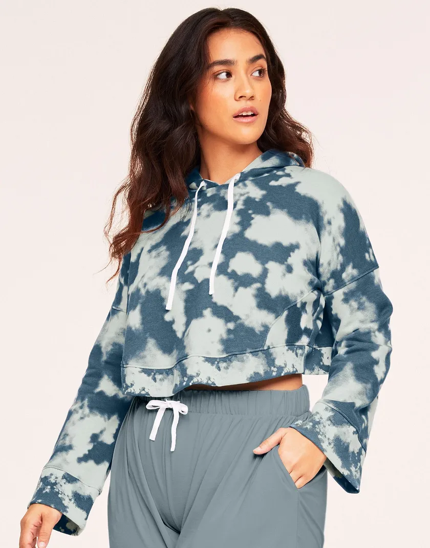 Hera Tie Dye Blue Plus lounge bundle Model 2