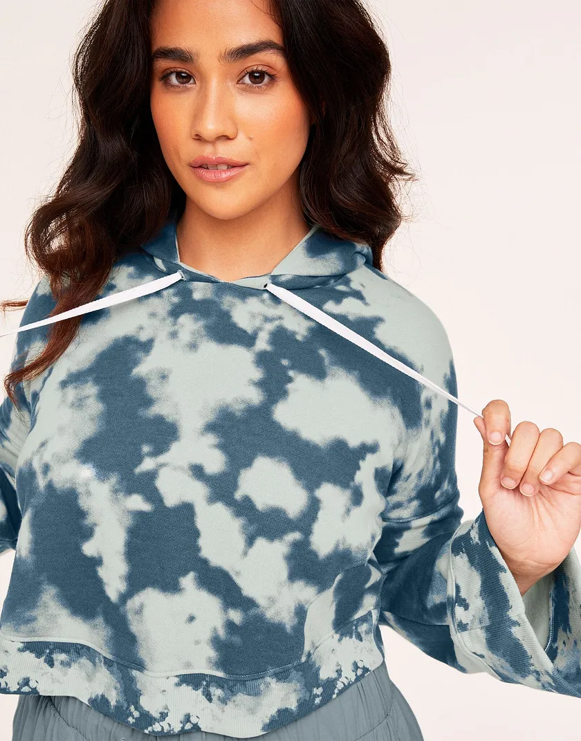 Hera Tie Dye Blue Plus lounge bundle Model 5