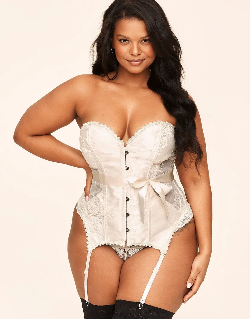 Jasmine White Plus Unlined corset bundle Model 2