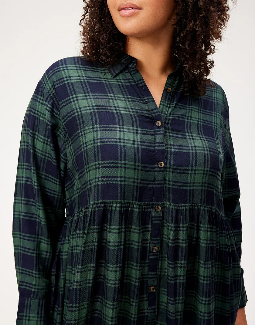 Fleur Dress Plaid Green Plus dresses bundle Model 5