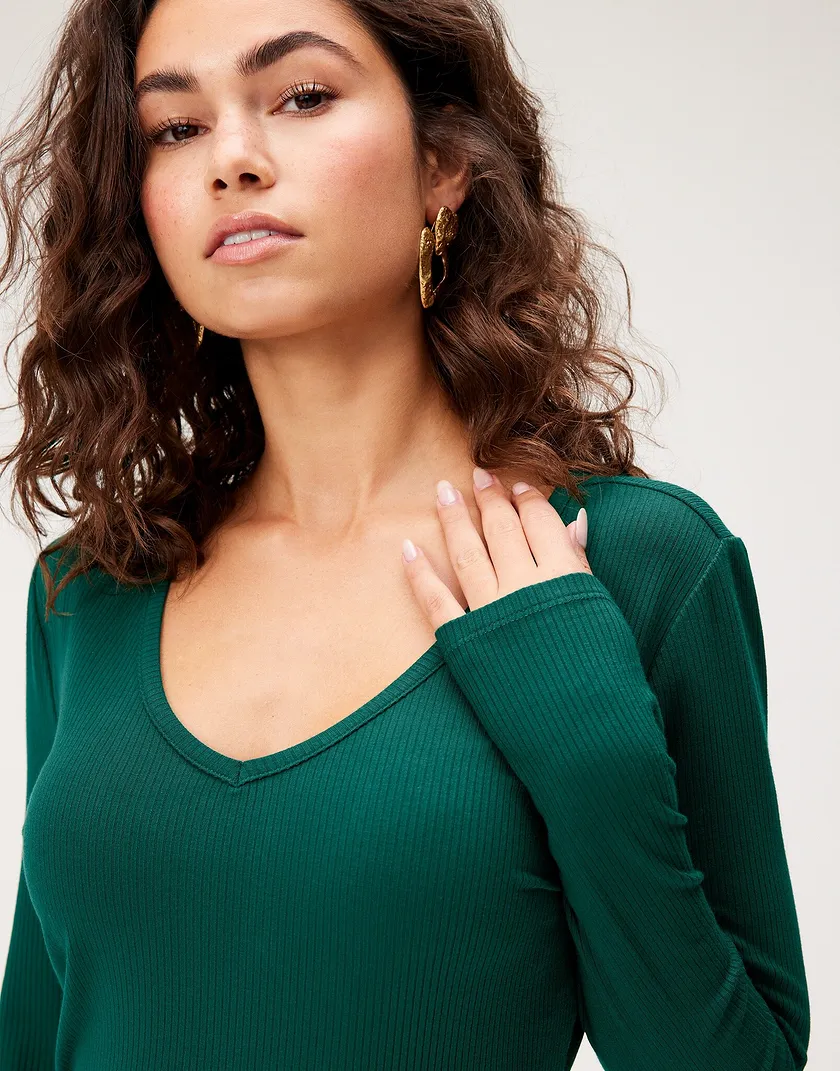 Poppy Dress Dark Green dresses bundle Model 4