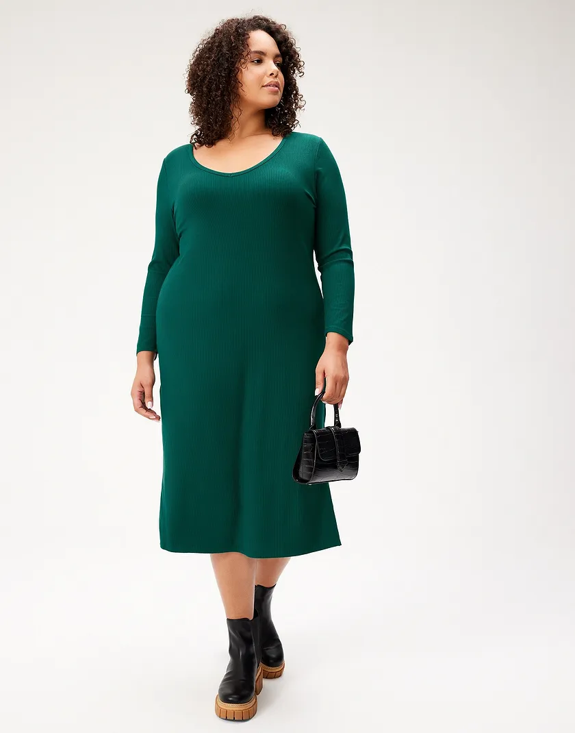 Poppy Dress Dark Green Plus dresses bundle Model 2