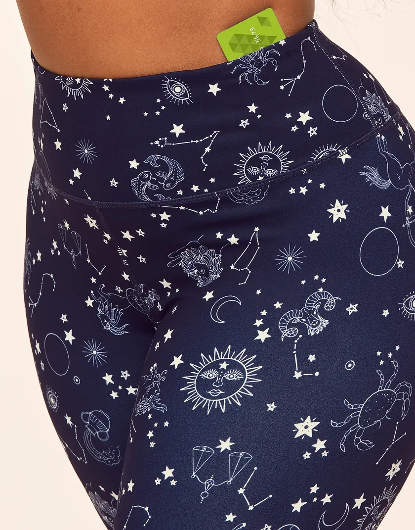 Cora Cozy 7/8 Novelty Blue Plus activewear bundle Model 4