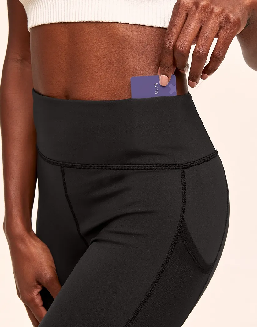 Ava Cozy Legging Black activewear bundle Model 6