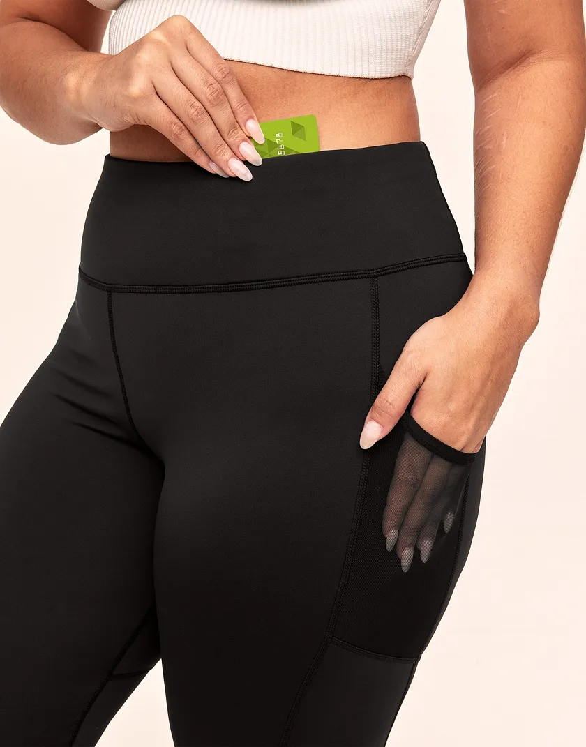 Ava Cozy Legging Black Plus activewear bundle Model 5