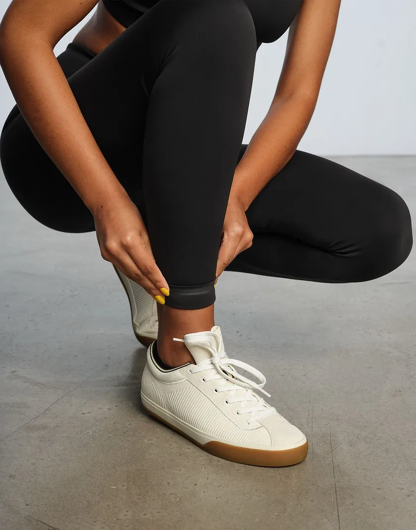 Do Legging X EBN Black activewear bundle Model 6