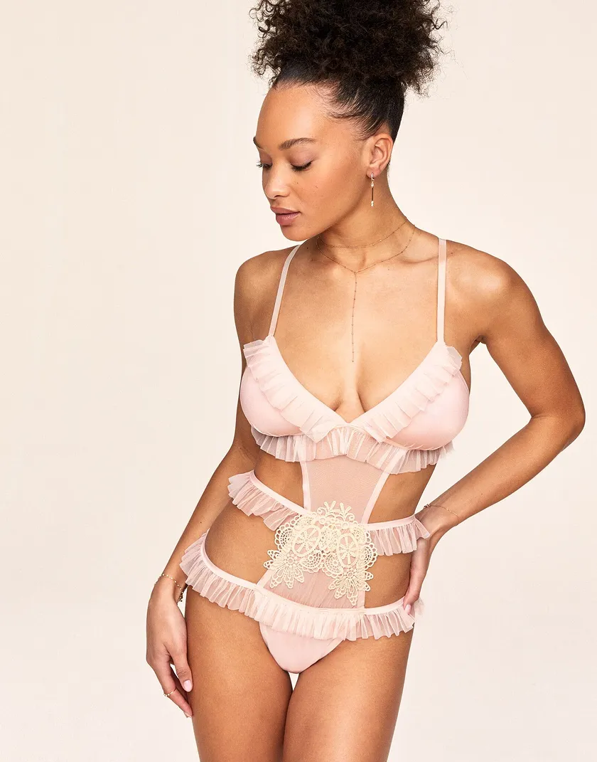Venasha Light Pink lingerie bundle Model 3