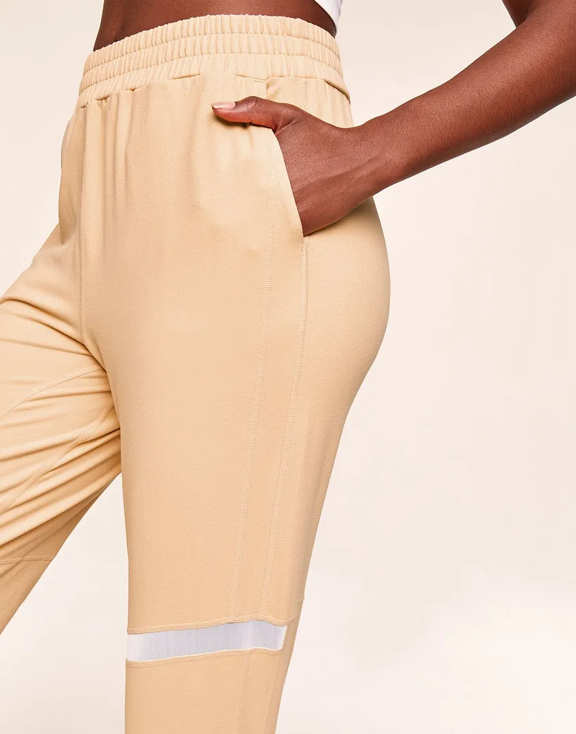 Harmoney Light Orange lounge bundle Model 4