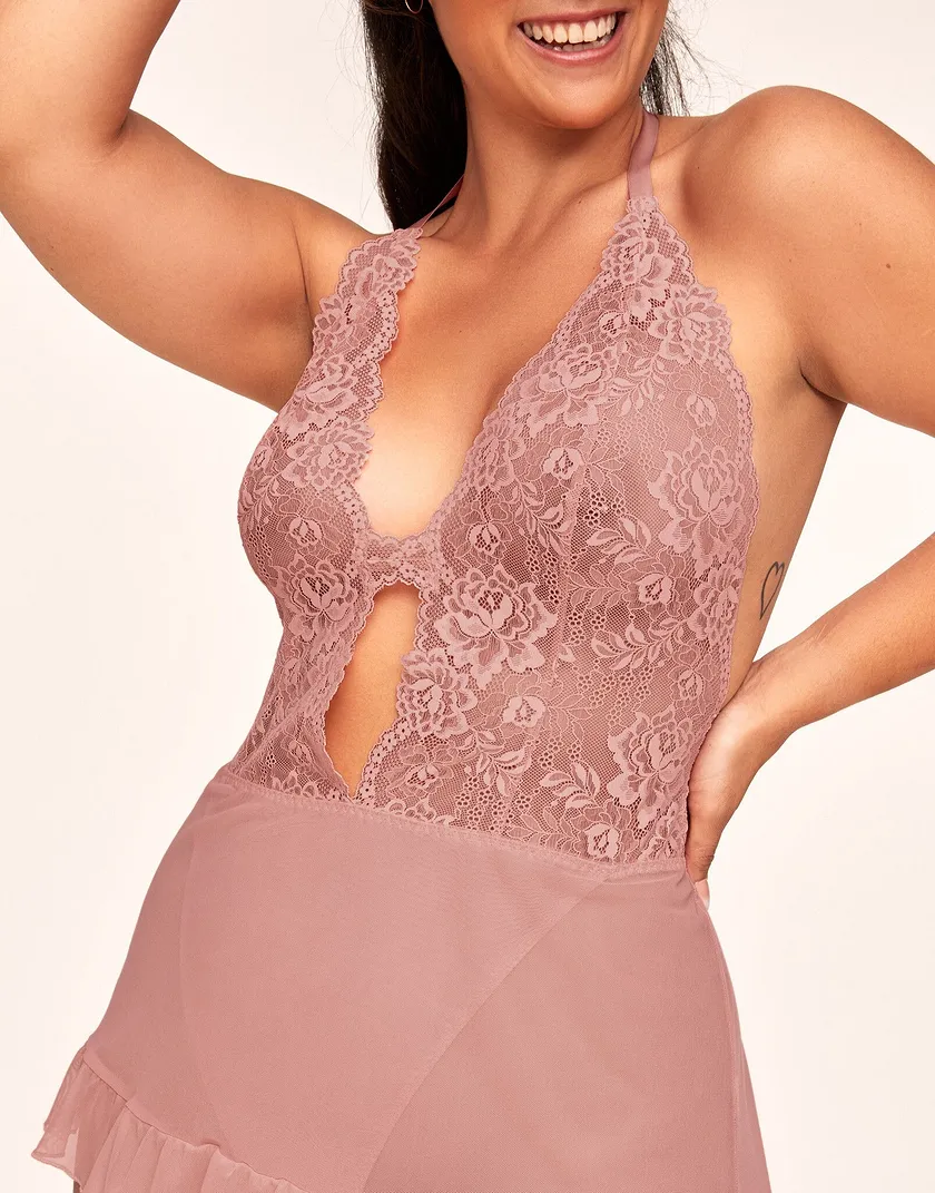 Alisha Medium Pink Plus Unlined lingerie bundle Model 3