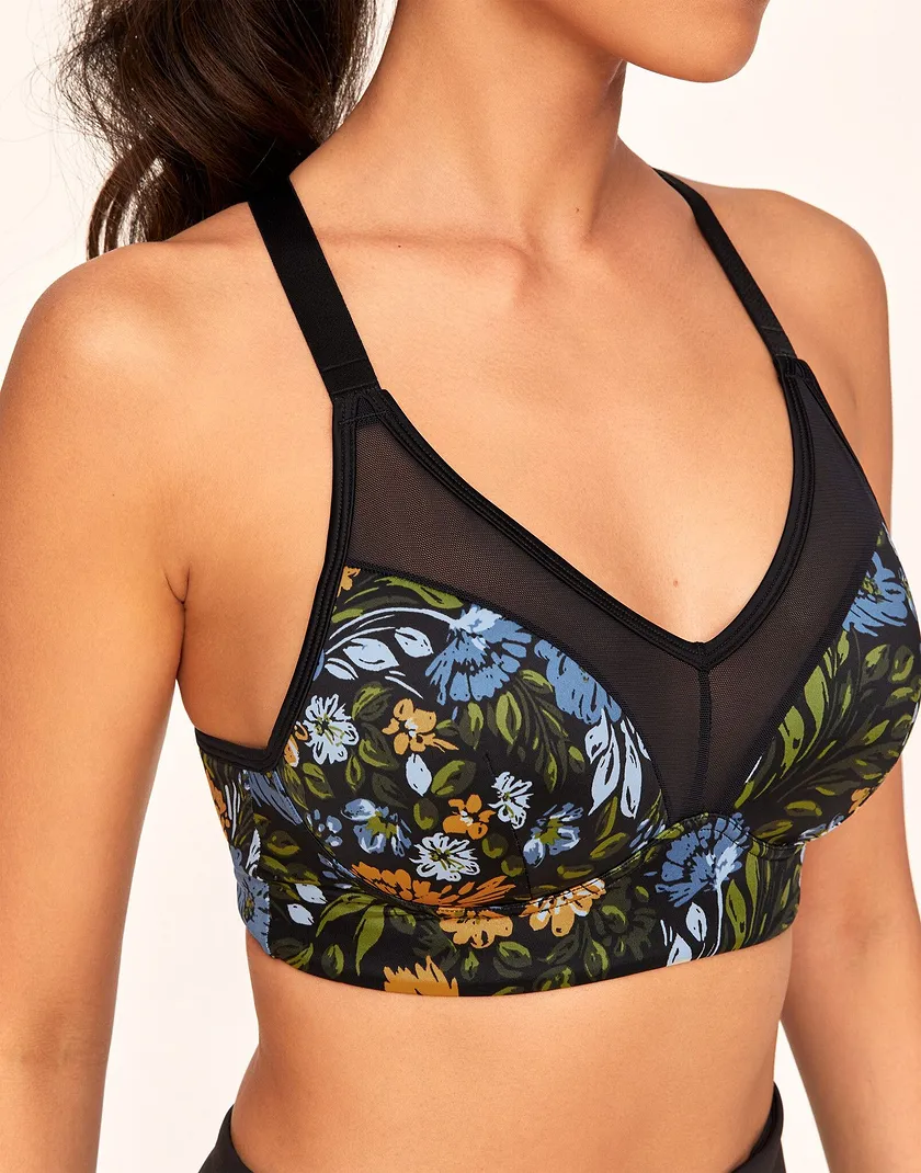 Ariza Floral Black Lightly Lined activewear bundle Model 4