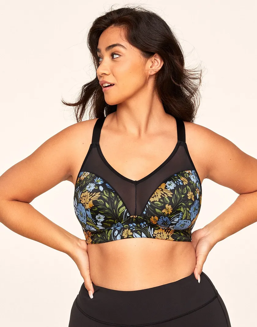 Ariza Floral Black Plus Lightly Lined activewear bundle Model 2