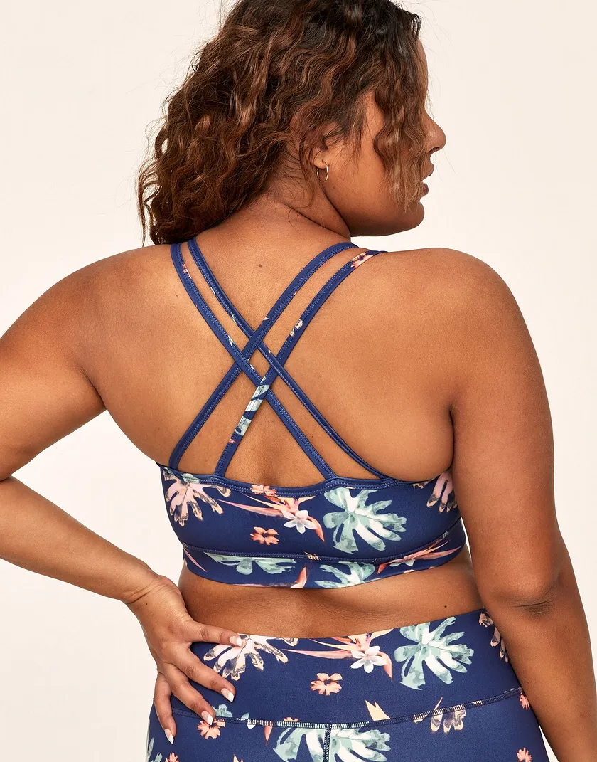 Cora Cozy Bra Tropical Blue Plus Lined activewear bundle Model 5