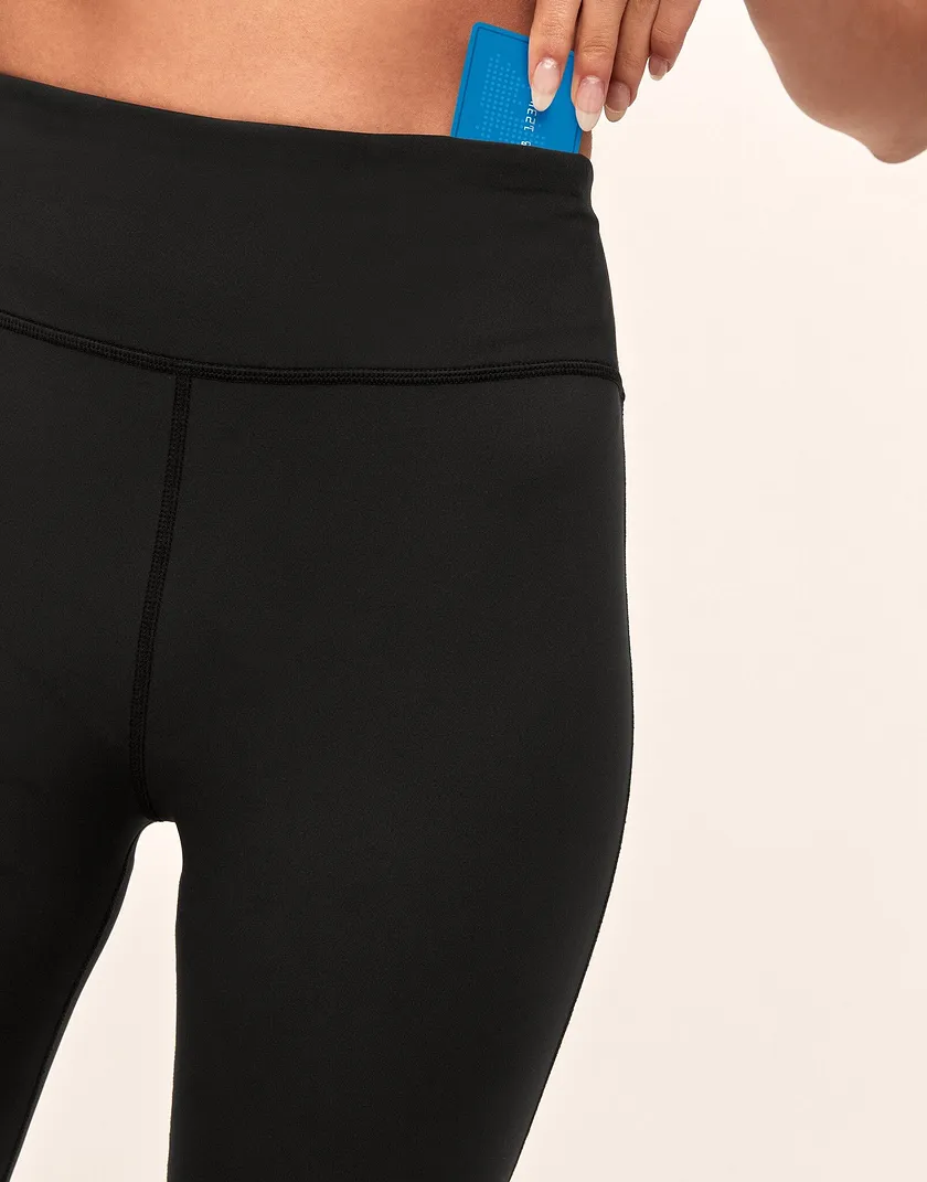 Cora Cozy Crop Black activewear bundle Model 4