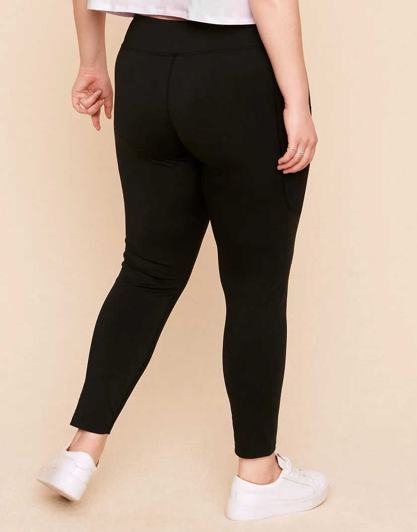 Emberly Black Plus activewear bundle Model 5