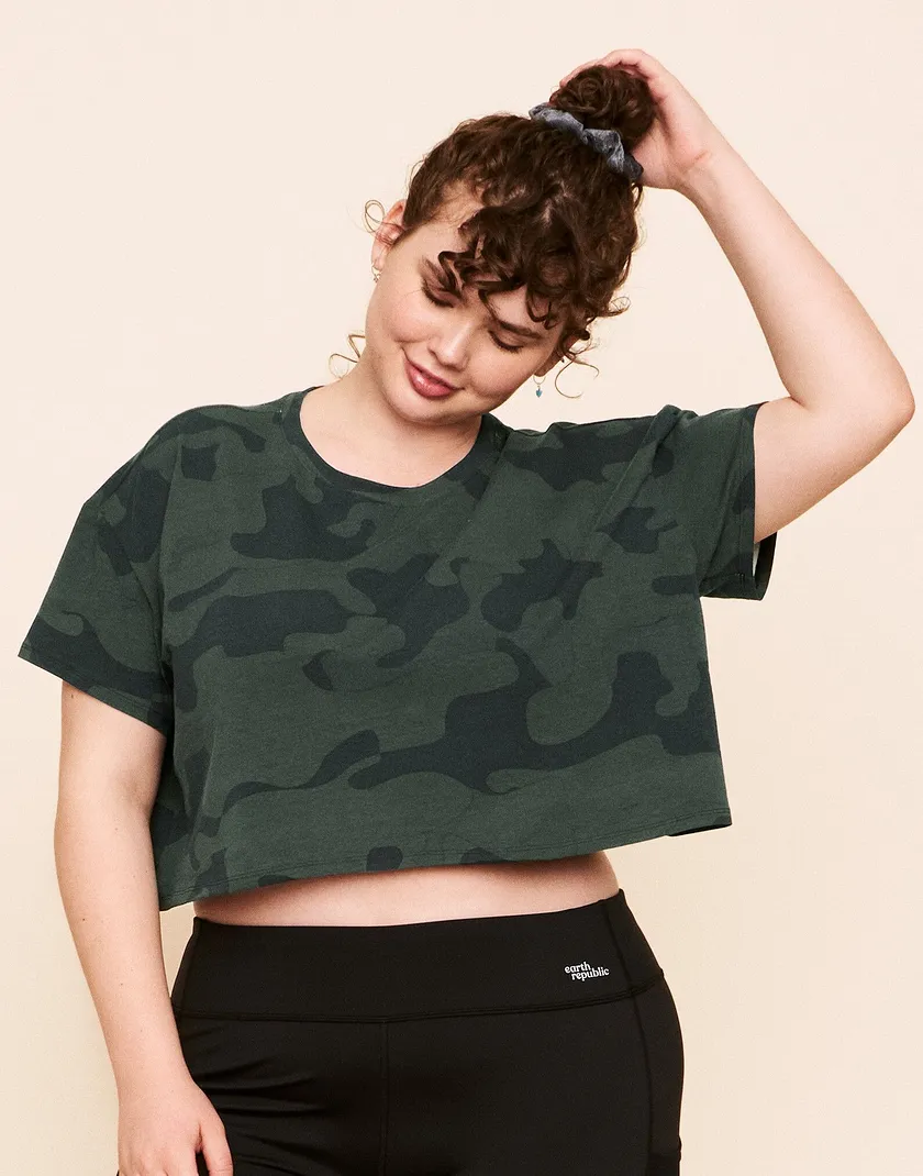 Austyn Top Novelty Gray Plus activewear bundle Model 2