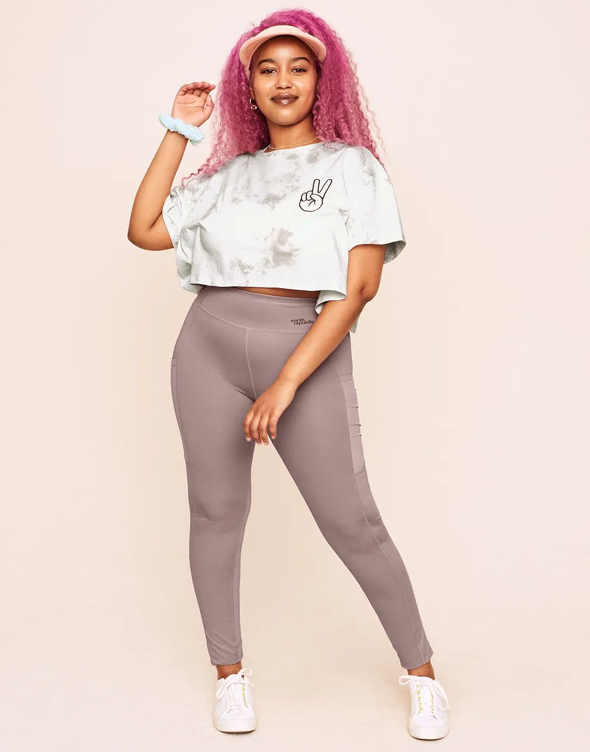 Austyn Top Tie Dye Beige Plus activewear bundle Model 6