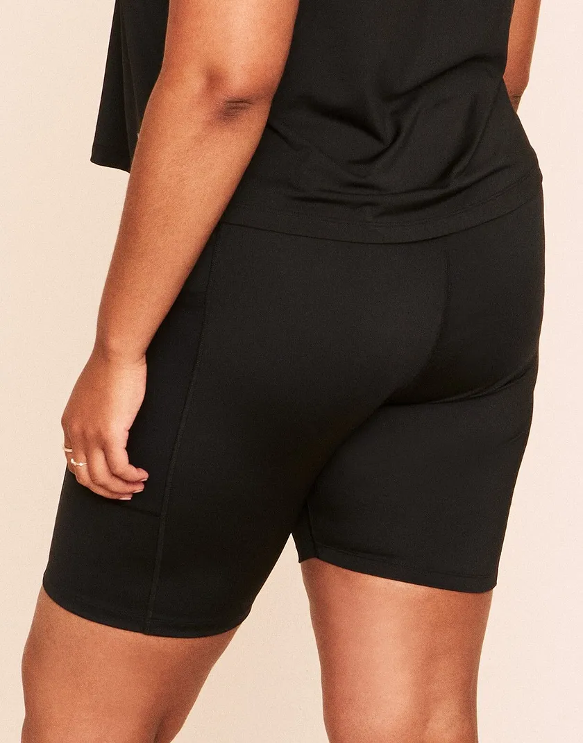Anais High Waisted Short Black Plus activewear bundle Model 5