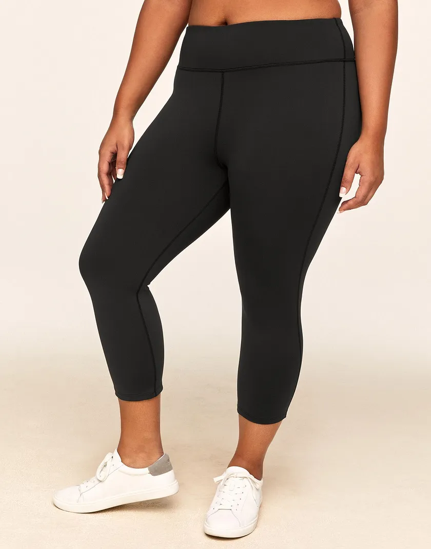 Cora Cozy Crop Black Plus activewear bundle Model 2
