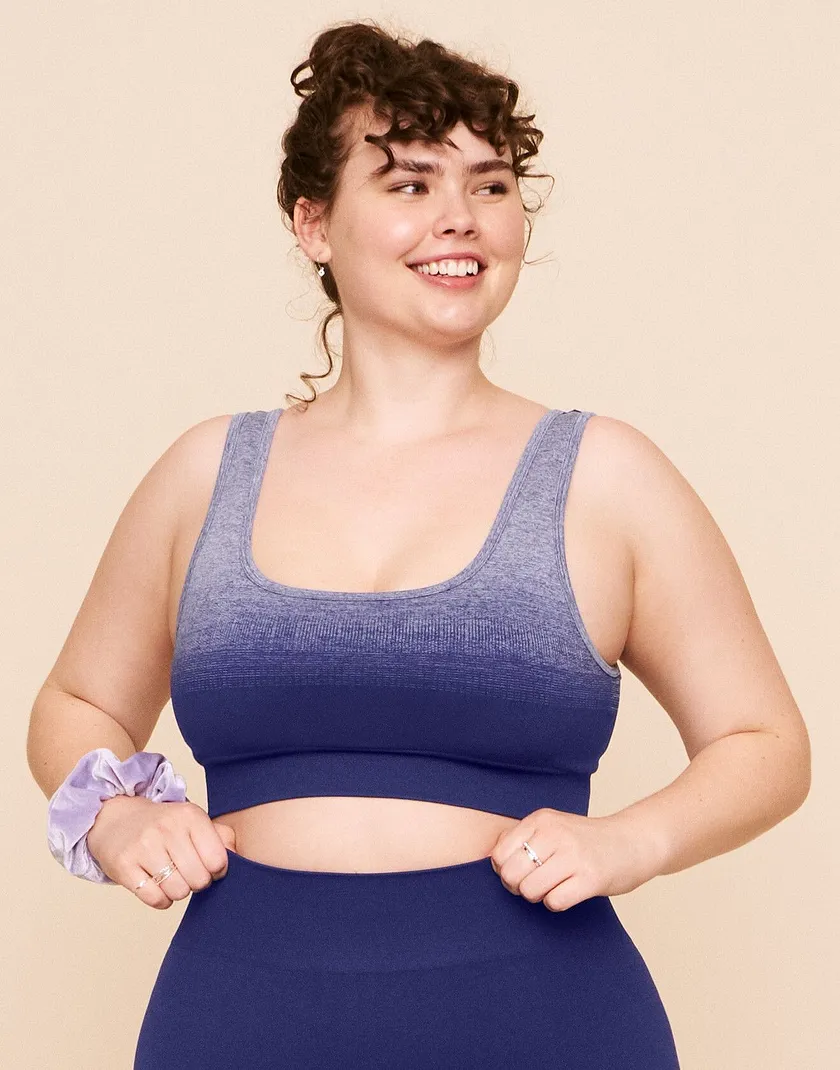 Maeve Ombre Sports Bra Blue Plus Contour activewear bundle Model 2