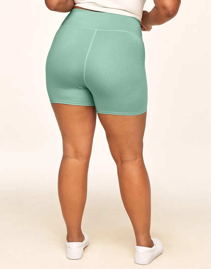 Haley Heather Shorty Green Plus activewear bundle Model 2