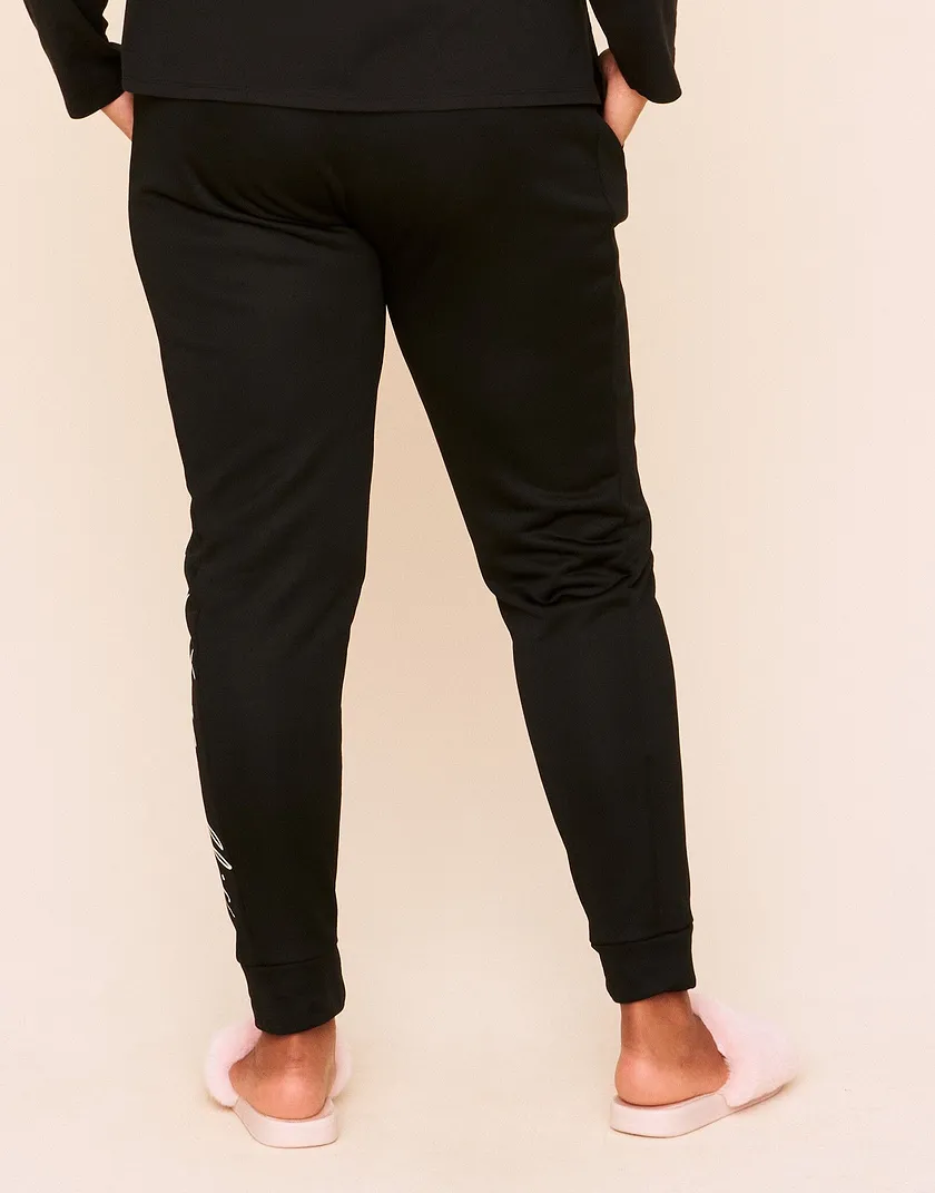 Shawn Jogger Pant Black Plus activewear bundle Model 5