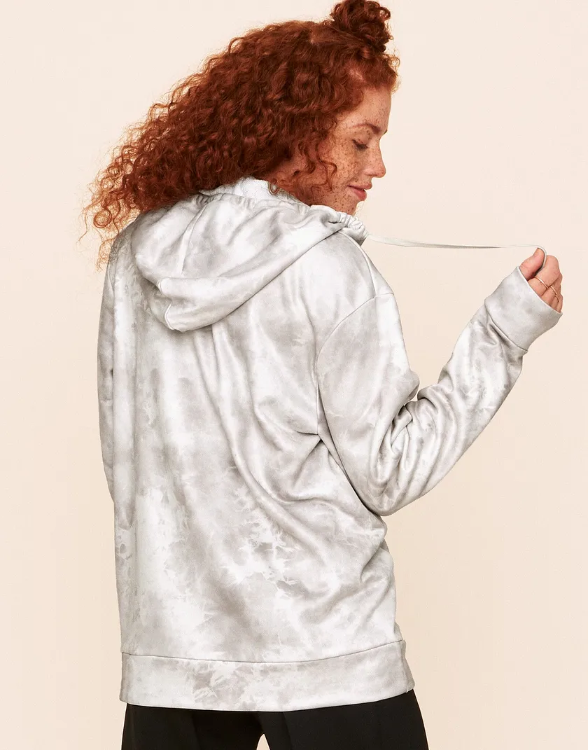 Faye Hooded Pullover Tie Dye Beige activewear bundle Model 4