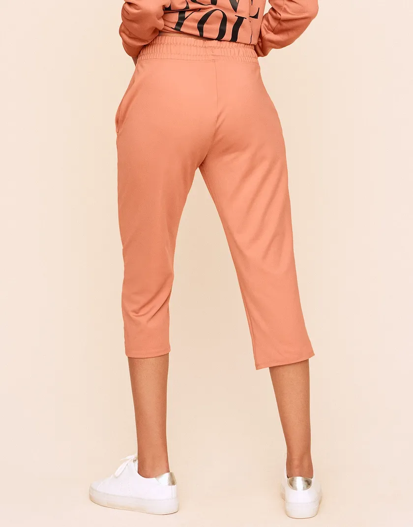 Jaelyn Cropped Pant Placement Pink activewear bundle Model 6