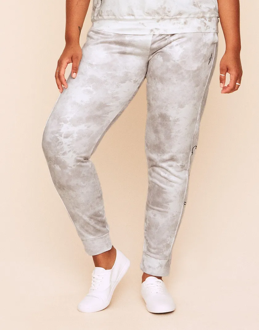 Shawn Jogger Pant Tie Dye Beige Plus activewear bundle Model 2
