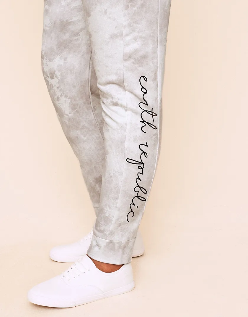 Shawn Jogger Pant Tie Dye Beige Plus activewear bundle Model 5