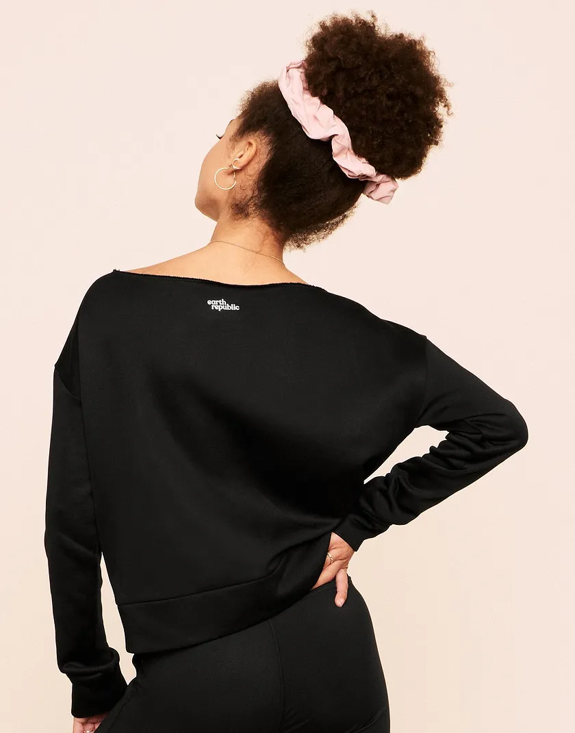 Reese Boat Neck Sweater Black activewear bundle Model 4