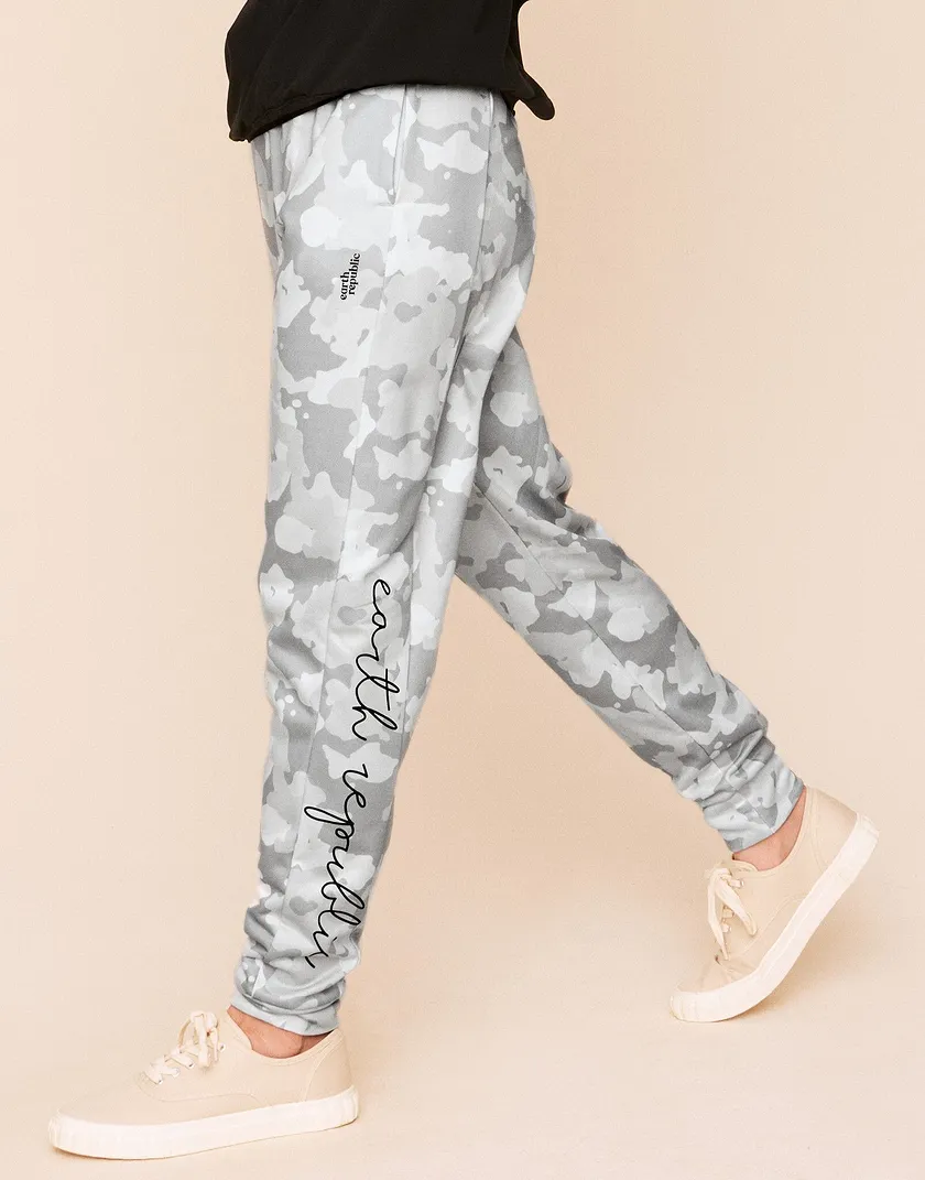 Shawn Jogger Pant Novelty Gray activewear bundle Model 6