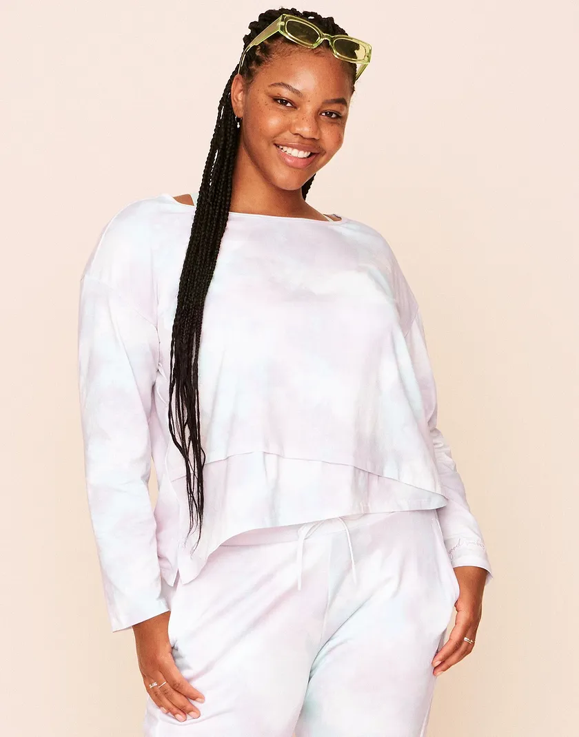 Robin Top Tie Dye Pink Plus activewear bundle Model 2
