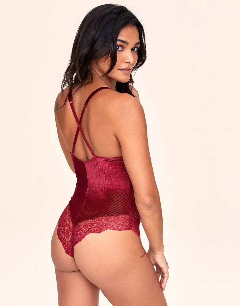 Ceara Dark Red lingerie bundle Model 4
