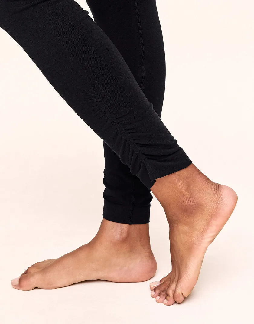 Essential Maternity Legging Black athleisure bundle Model 4