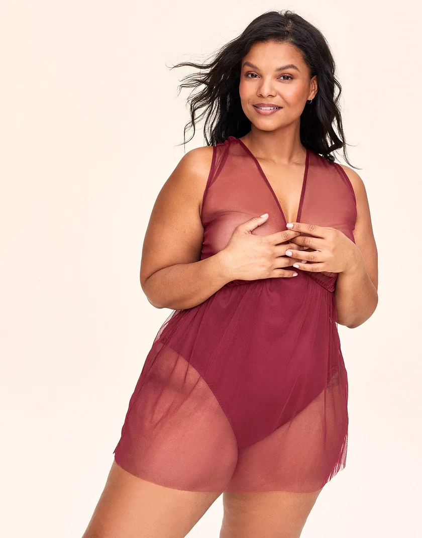 Lismore Dark Red Plus Unlined lingerie bundle Model 1