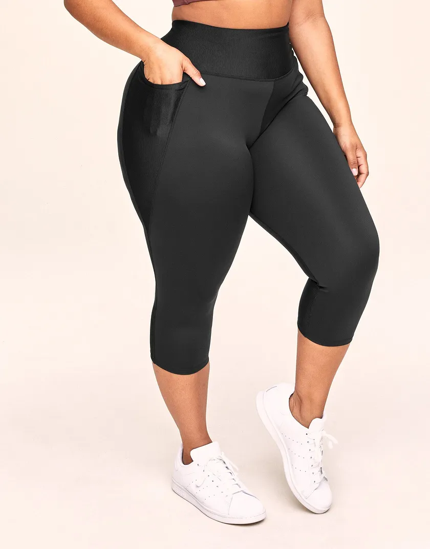 Bailey Brushed Crop Black Plus activewear bundle Model 2