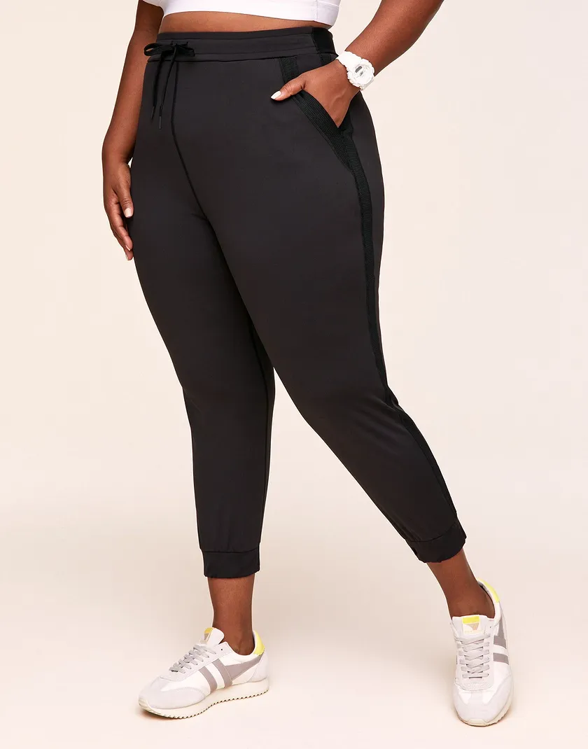 Anisha Black Plus lounge bundle Model 2