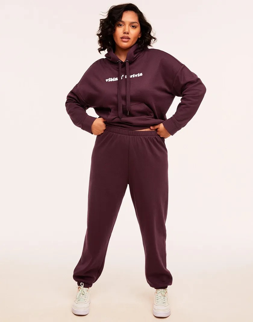 Kaylie Red Plus lounge bundle Model 2