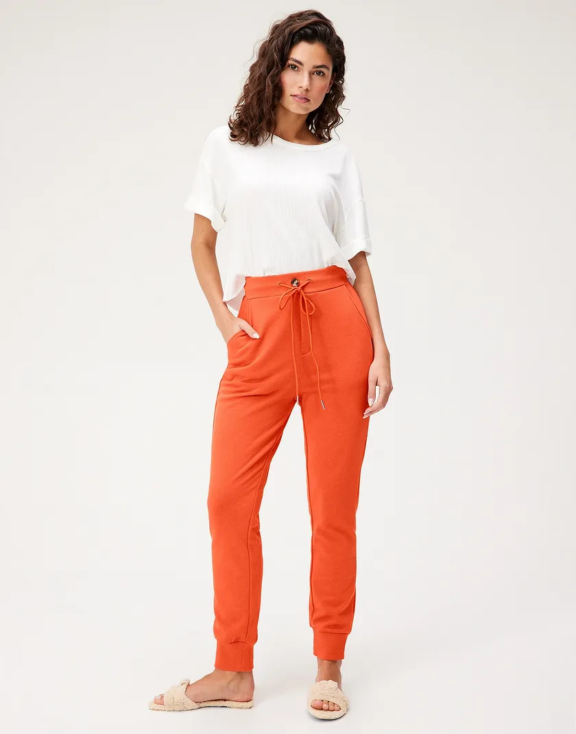 Becky T-Shirt White tops bundle Model 2