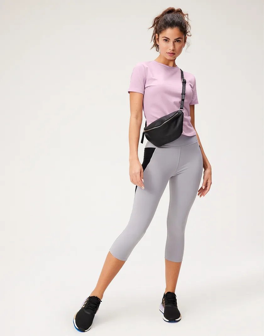 Loretta T-Shirt Medium Purple tops bundle Model 4