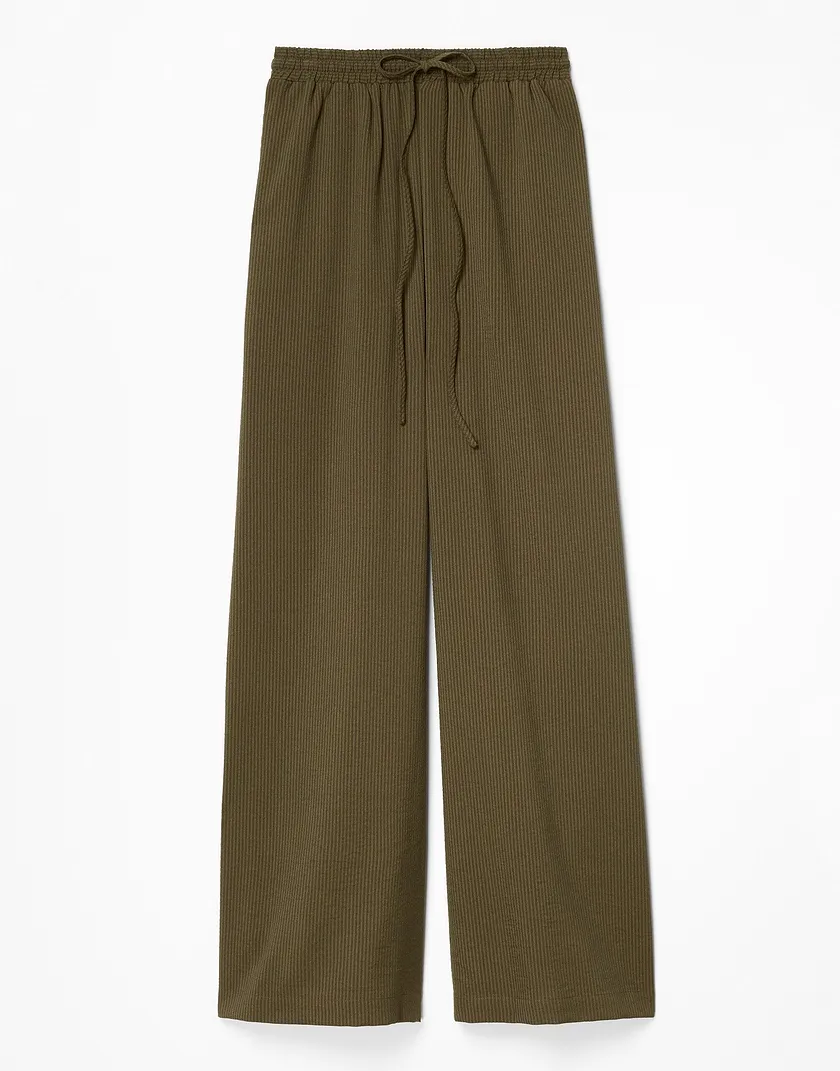 Newberry Pant Dark Green pants & shorts bundle Still 2