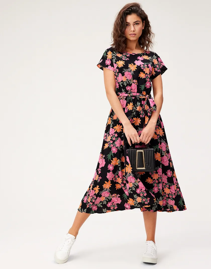 Polly Dress Black Floral dresses bundle Model 1