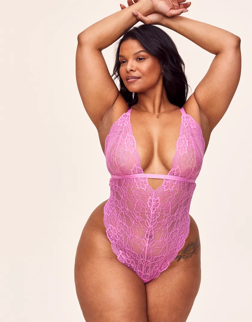 Amata Medium Purple Plus lingerie bundle Model 2