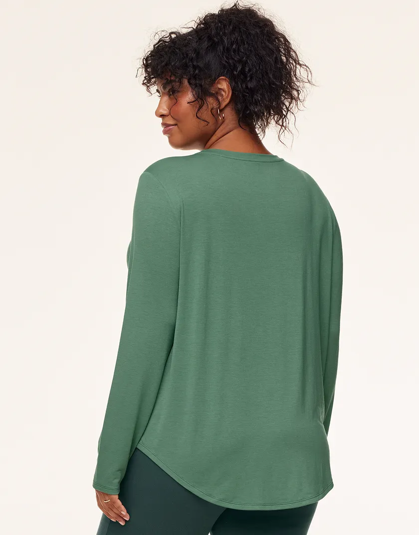 Molly Longsleeve Dark Green Plus lounge bundle Model 4