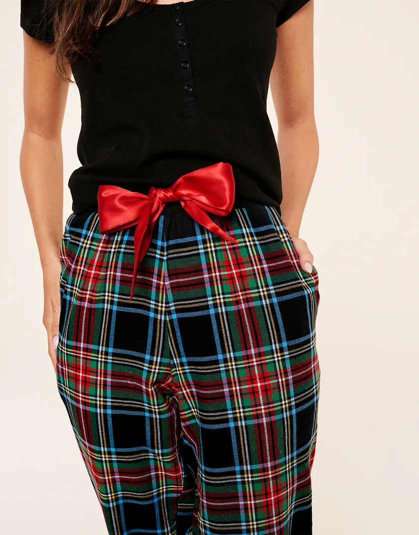 Caileigh Black sleepwear bundle Model 4