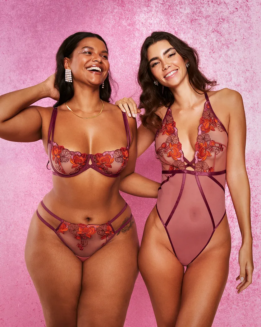 Rue Dark Orange lingerie bundle Model 5