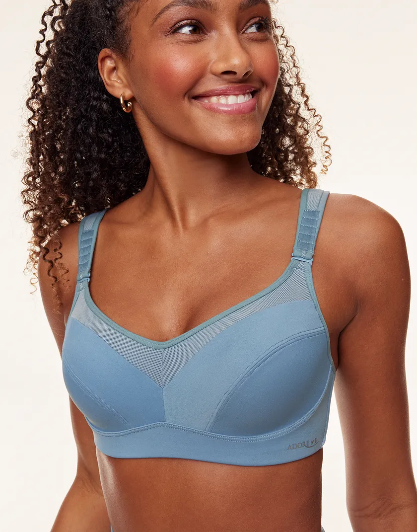 Maho Medium Blue Contour activewear bundle Model 4