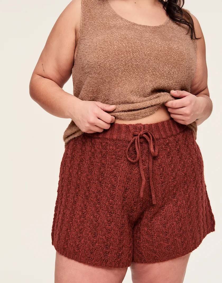 Tilly Short Brown Plus pants & shorts bundle Model 2