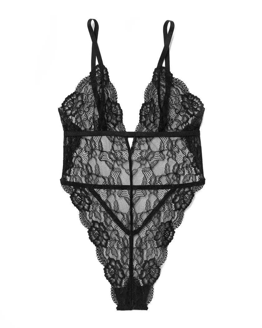 Amata Black lingerie bundle Still 3