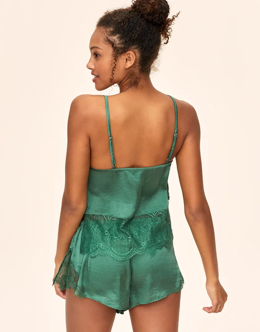 Evlyn Dark Green lingerie bundle Model 4